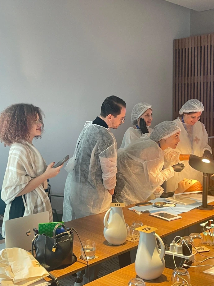 candidates learning facial mapping 